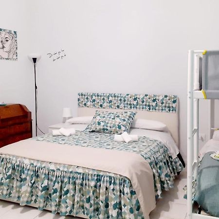 Dory'S Room Camera Nel Cuore Di Napoli ภายนอก รูปภาพ