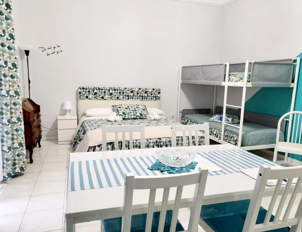 Dory'S Room Camera Nel Cuore Di Napoli ภายนอก รูปภาพ
