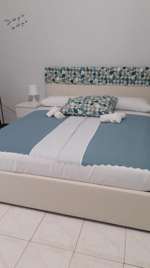 Dory'S Room Camera Nel Cuore Di Napoli ภายนอก รูปภาพ