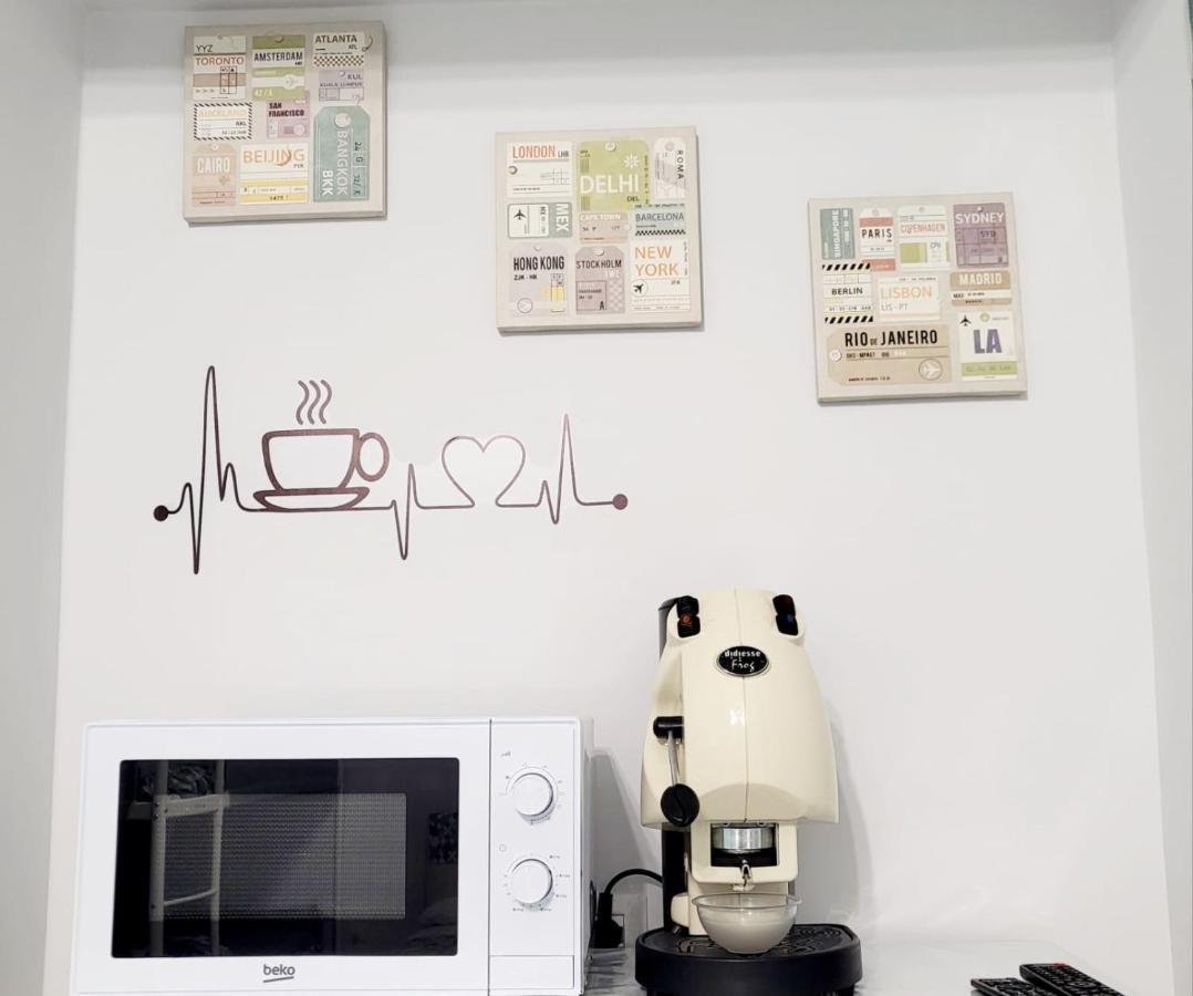 Dory'S Room Camera Nel Cuore Di Napoli ภายนอก รูปภาพ